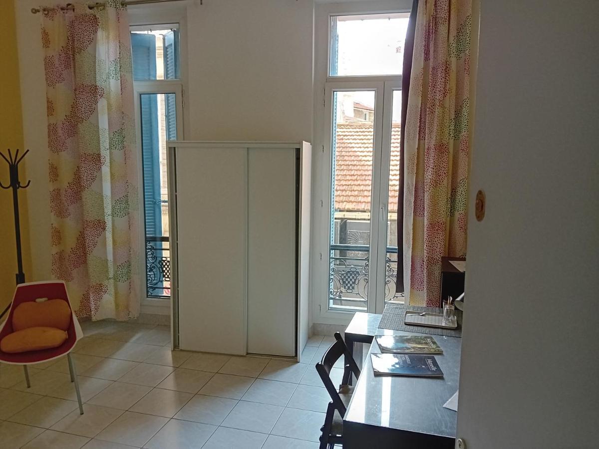 Quartier De Verdure "Cours Julien La Plaine "Chambre Privee Dans Appartement Marseille Bagian luar foto